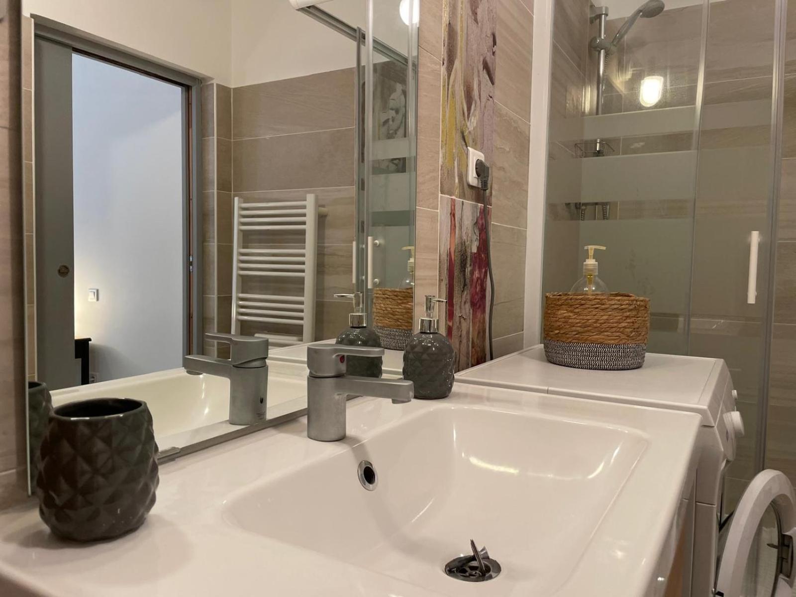 Joli Appartement Hypercentre T2, Classe Meuble De Tourisme 3 Avec Parking Gratuit 贝济耶 外观 照片